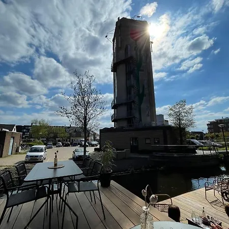 De Tulpentoren Bed & Breakfast