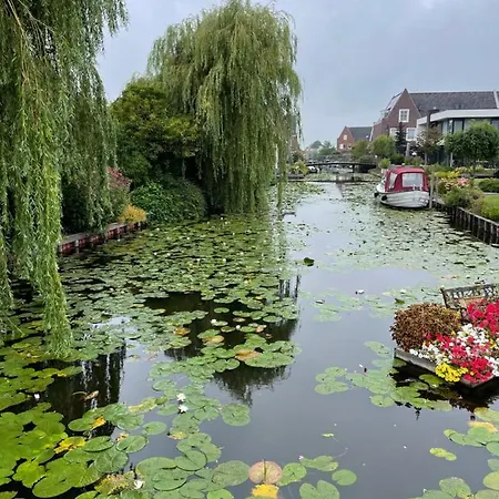 Bed & Breakfast De Tulpentoren 4*