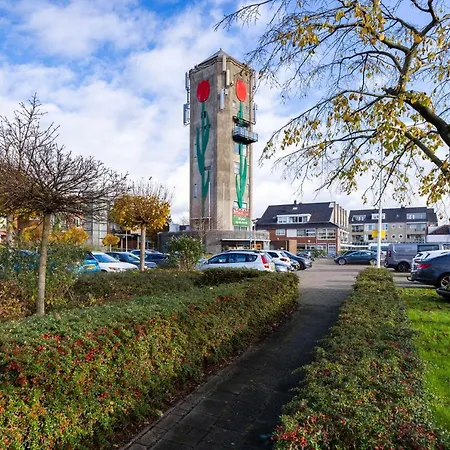 De Tulpentoren Bed & Breakfast *