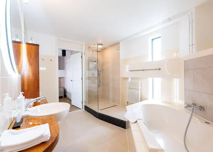 Bed & Breakfast De Tulpentoren 4*