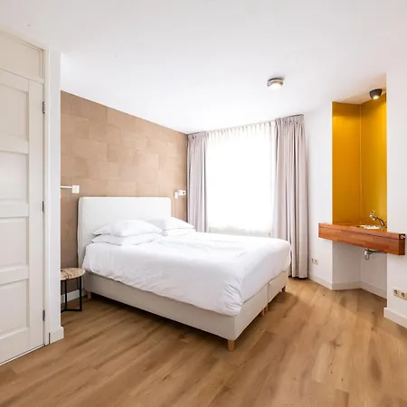 B&B De Tulpentoren Roelofarendsveen