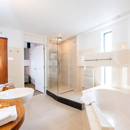 B&B De Tulpentoren 4*