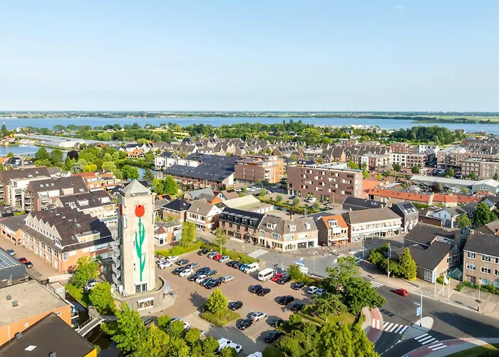 De Tulpentoren Bed and breakfast 4*